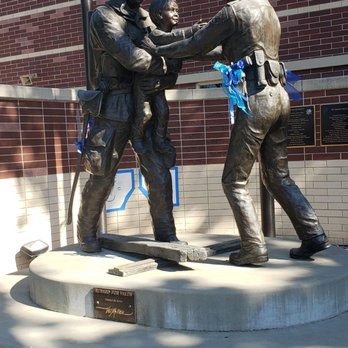 Fire Department - Beautiful full-size statue in bronze in front of the fire department. Marvelous - Paso Robles, California Fire Department - Beautiful full-size statue in bronze in front of the fire department. Marvelous - Paso Robles, California