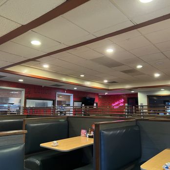 Loaded Cafe - Inside - American Near Me - Placentia, California