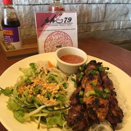 Vermicelli with beef skewers. Beef is excellent. The rest is ok Vermicelli with beef skewers. Beef is excellent. The rest is ok