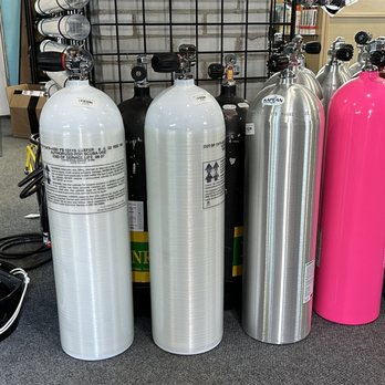 Underwater Antics Scuba - Aluminum, fiber wrapped and steel scuba tanks along with dive propulsion vehicles (dpv's) - Scuba Diving Near Me - Midland, Michigan Underwater Antics Scuba - Aluminum, fiber wrapped and steel scuba tanks along with dive propulsion vehicles (dpv's) - Scuba Diving Near Me - Midland, Michigan