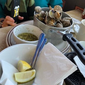 Barbara's Fishtrap - Steamed clams - Seafood Near Me - Half Moon Bay, California Barbara's Fishtrap - Steamed clams - Seafood Near Me - Half Moon Bay, California