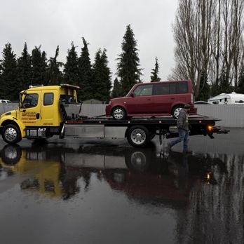 Budget Towing & Auto Repair - Ready to unload at JP's - Towing Near Me - Mount Vernon, Washington