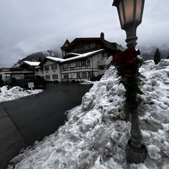 Enzian Inn - Hotels Near Me - Leavenworth, Washington