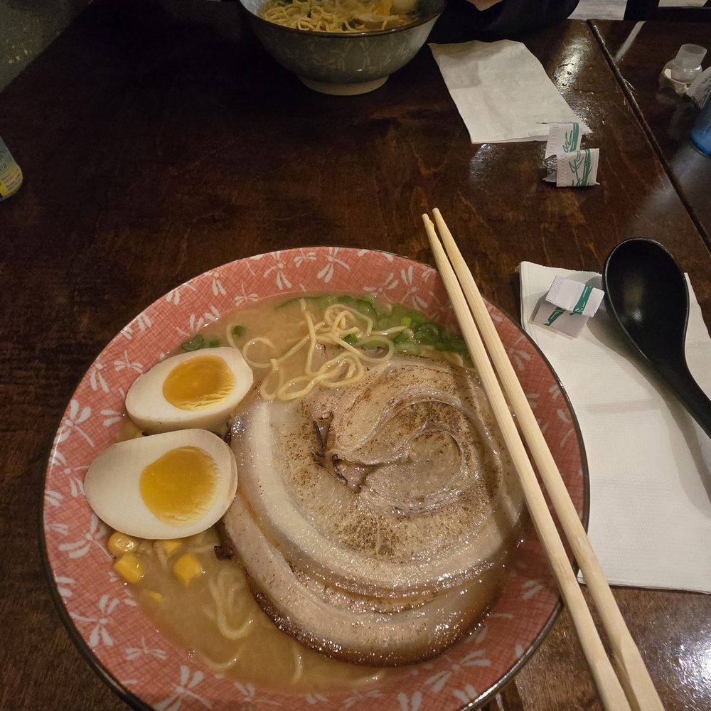 Chilling with tha homie ed dog ramen miso and uchi