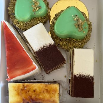 Palace Bakery - Pistachio pastry, tiramisu, cheesecake, caramel pastry - Bakeries Near Me - Laguna Hills, California Palace Bakery - Pistachio pastry, tiramisu, cheesecake, caramel pastry - Bakeries Near Me - Laguna Hills, California