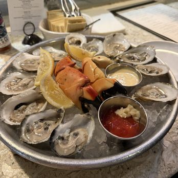 Sorry Charlie's Oyster Bar - Oysters and stone crab - Seafood Near Me - Savannah, Georgia Sorry Charlie's Oyster Bar - Oysters and stone crab - Seafood Near Me - Savannah, Georgia
