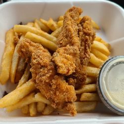 Exeter Whistle Stop - Chicken strips and fries