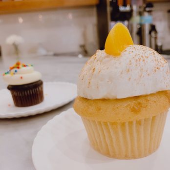 Molly's Cupcakes - Cupcakes Near Me - Chicago, Illinois Molly's Cupcakes - Cupcakes Near Me - Chicago, Illinois