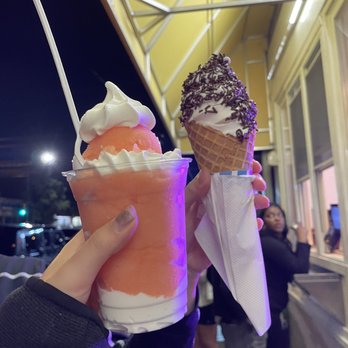 Fairmount Flavors - Passionfruit gelato + soft serve - Ice Cream & Frozen Yogurt Near Me - Philadelphia, Pennsylvania Fairmount Flavors - Passionfruit gelato + soft serve - Ice Cream & Frozen Yogurt Near Me - Philadelphia, Pennsylvania