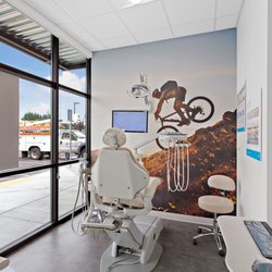 Vancouver Smiles Dentistry - Our dental office in Vancouver offers a comfortable setting to improve your oral health.
