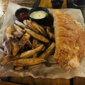 Fightingtown Tavern - Fish n chips - Burgers Near Me - Blue Ridge, Georgia