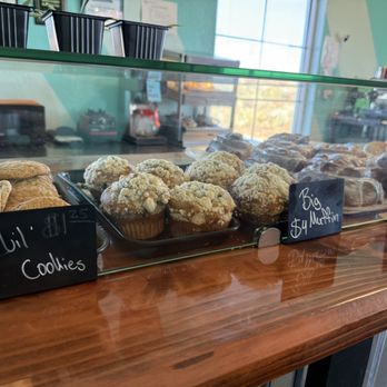 Delectable Baking - Cookies and muffin displays - Bakeries Near Me - Rio Rancho, New Mexico