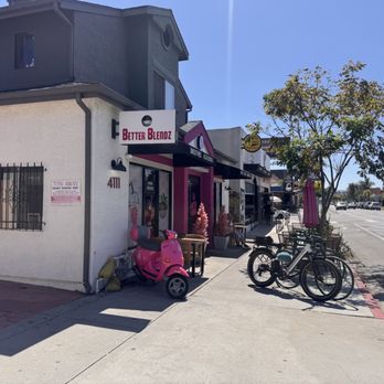 Better Blendz - Outside on a Friday afternoon - Juice Bars & Smoothies Near Me - San Diego, California