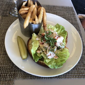 The Chanler at Cliff Walk - Lobster Roll - Hotels Near Me - Newport, Rhode Island
