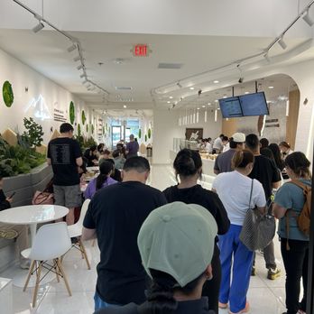 ChiCha San Chen - 30 minute wait (total) on a weekday during the first week - Bubble Tea Near Me - Beaverton, Oregon