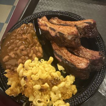 Tennessee's Real BBQ  Real Fast - Baby back Ribs Baked Mac and Cheese baked beans - Barbeque Near Me - Peabody, Massachusetts