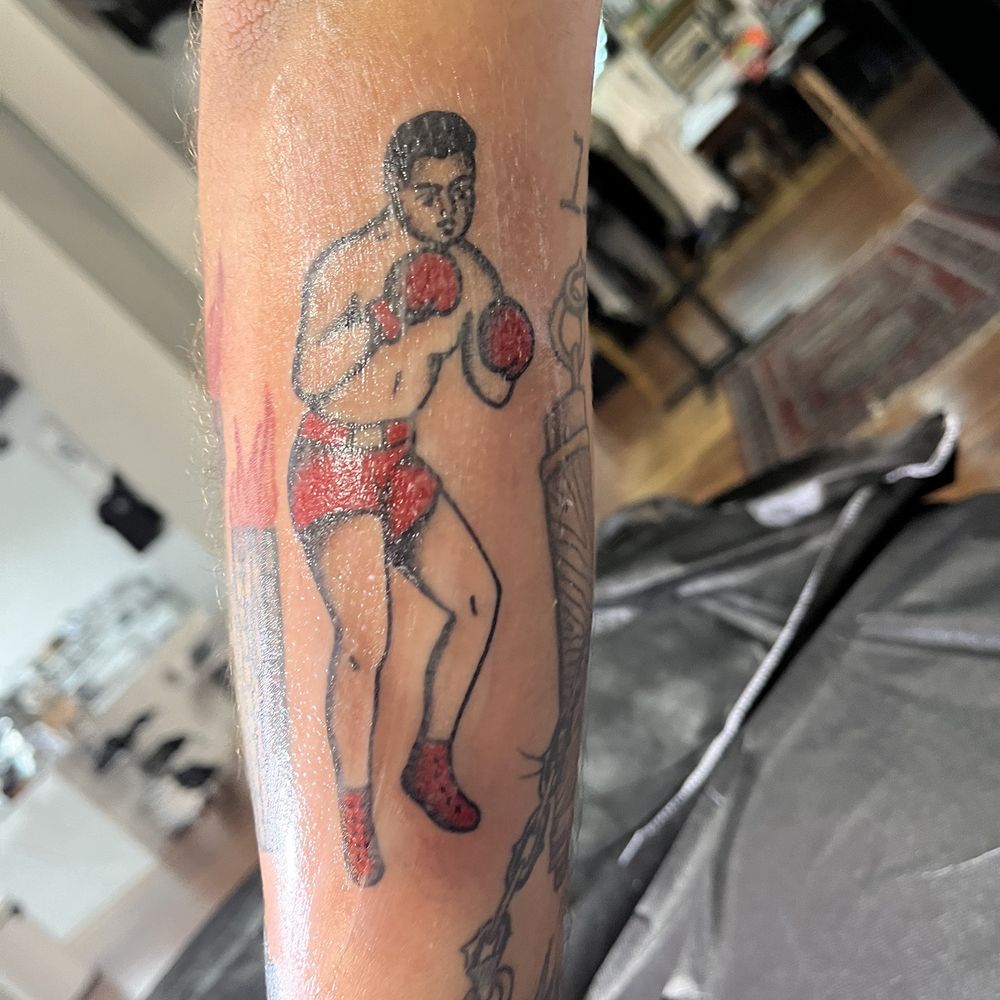 Ocho Placas Tattoos - Tattoo Near Me - Miami, Florida