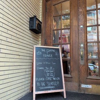 The Queen And Beaver Public House - Pubs Near Me - Toronto, Ontario The Queen And Beaver Public House - Pubs Near Me - Toronto, Ontario