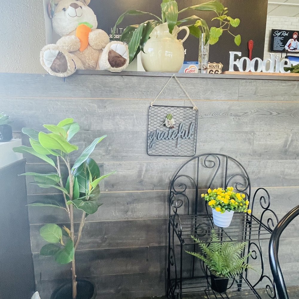 La Cocina De Sivar - Food, plants, perfect place to enjoy rainforest - Salvadoran Near Me - Rancho Cucamonga, California La Cocina De Sivar - Food, plants, perfect place to enjoy rainforest - Salvadoran Near Me - Rancho Cucamonga, California