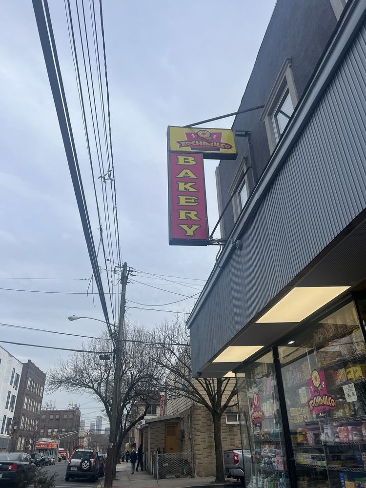 Xochimilco Mexican Restaurant & Bakery