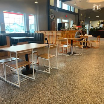 Bubbly Hall - An unusual mix of decor. - Food Court Near Me - New Albany, Ohio