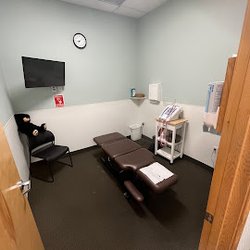 Advanced Care Chiropractic - Treatment room