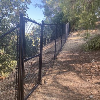 Landa Fence - Fences & Gates Near Me - Los Angeles, California Landa Fence - Fences & Gates Near Me - Los Angeles, California