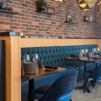 M on High Restaurant - Bars Near Me - Moorpark, California M on High Restaurant - Bars Near Me - Moorpark, California