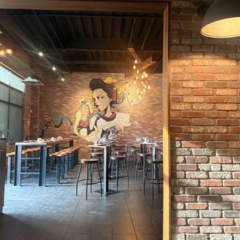 JINYA Ramen Bar - Alpharetta - Front seating - Ramen Near Me - Alpharetta, Georgia