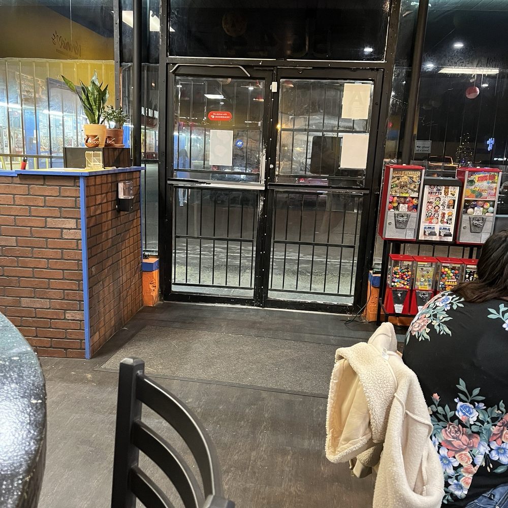 Veronica's Mexican Restaurant - the entrance to the restaurant - Mexican Near Me - Louisville, Kentucky Veronica's Mexican Restaurant - the entrance to the restaurant - Mexican Near Me - Louisville, Kentucky