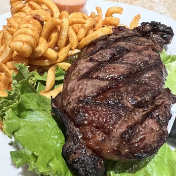 Paradise Grill - Cafes Near Me - West Wendover, Nevada