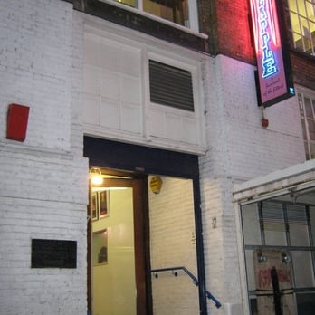 Pineapple - Dance Schools Near Me - London, XGL