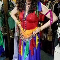 Arlene's Costume Shop - Pretty Gypsy includes all accessories including jewelry.
