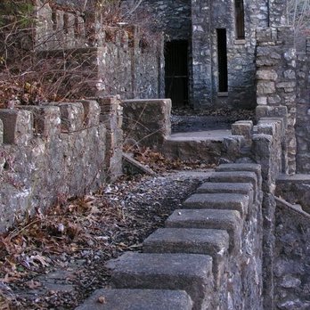 Collings Castle - Castle wall - Landmarks & Historical Buildings Near Me - Davis, Oklahoma