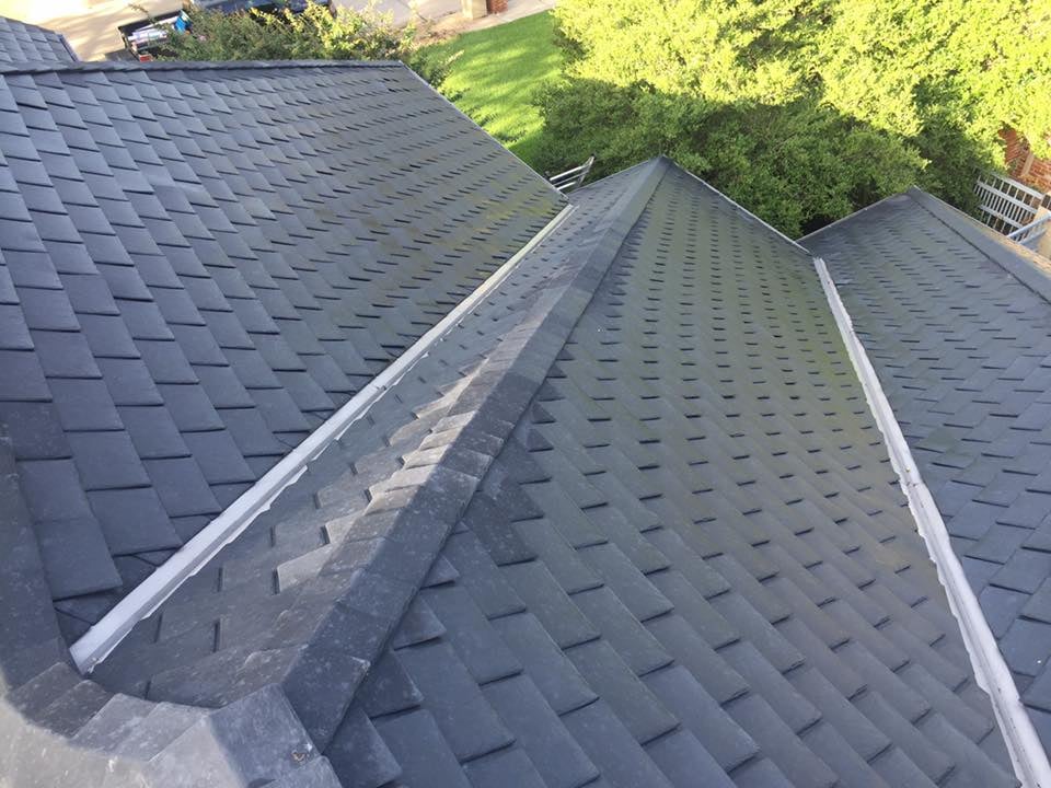 Slide of Quick Roofing