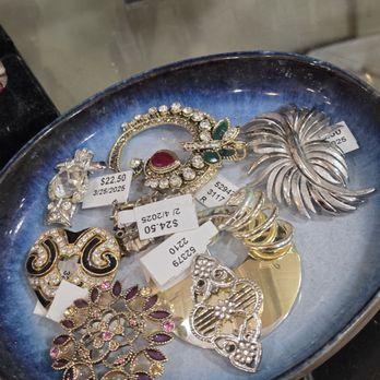 New To Me - Jewelry. - Home Decor Near Me - Roanoke, Virginia New To Me - Jewelry. - Home Decor Near Me - Roanoke, Virginia