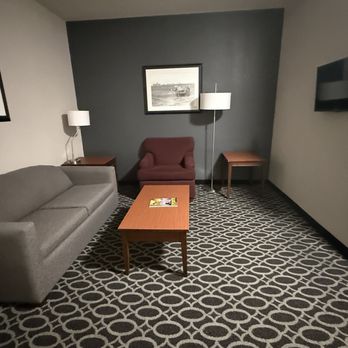 Bluemont Hotel - Hotels Near Me - Manhattan, Kansas Bluemont Hotel - Hotels Near Me - Manhattan, Kansas