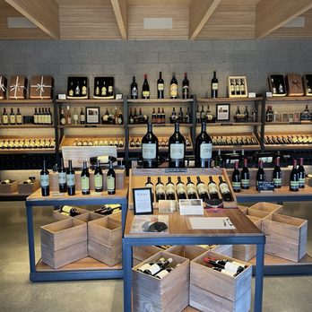 Caymus Suisun Winery - Wine Tasting Room Near Me - Fairfield, California