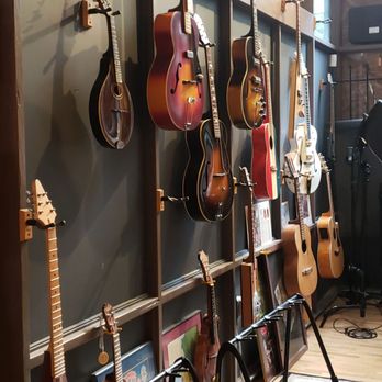 Emerald City Guitars - Guitar Stores Near Me - Seattle, Washington Emerald City Guitars - Guitar Stores Near Me - Seattle, Washington