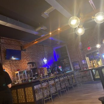 Blue Orleans Seafood Restaurant - Bar area - Cajun/Creole Near Me - Chattanooga, Tennessee Blue Orleans Seafood Restaurant - Bar area - Cajun/Creole Near Me - Chattanooga, Tennessee