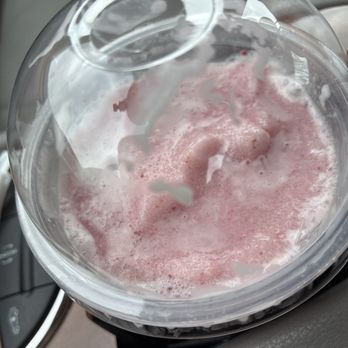 La Luna Tea and Dessert Bar - Peach Strawberry Slush (L) - Desserts Near Me - Las Vegas, Nevada
