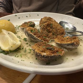 Lubrano's Trattoria - Pizza Near Me - Manasquan, New Jersey
