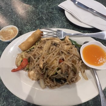 Thai Curry Restaurant - basil noodle Chicken Basil Noodle - Sushi Bars Near Me - Tamarac, Florida Thai Curry Restaurant - basil noodle Chicken Basil Noodle - Sushi Bars Near Me - Tamarac, Florida