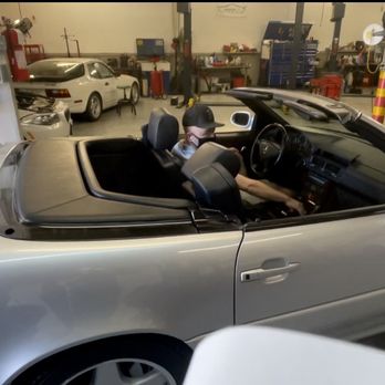 German European Imports - Demo of soft top operation after reset... - Auto Repair Near Me - Plano, Texas German European Imports - Demo of soft top operation after reset... - Auto Repair Near Me - Plano, Texas