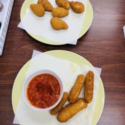 Manhattan City Pizza - Mozzarella sticks
