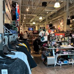 Hot Topic