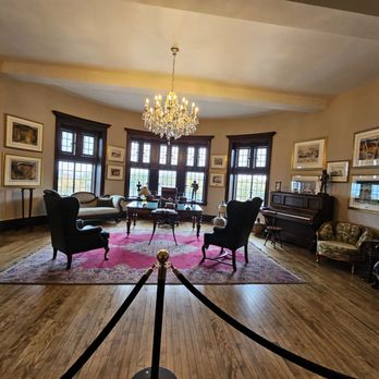 Casa Loma - Museums Near Me - Toronto, Ontario