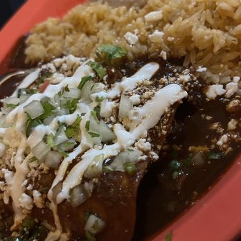 LA VECINDAD - Poblanas Enchilada (Chicken) - Tacos Near Me - Las Vegas, Nevada LA VECINDAD - Poblanas Enchilada (Chicken) - Tacos Near Me - Las Vegas, Nevada