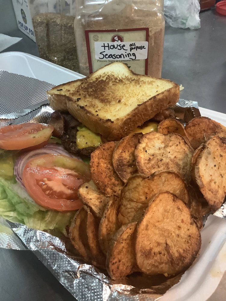 EMMA’S CARRYOUT Updated October 2024 14 Photos 2016 Salisbury St, St. Louis, Missouri