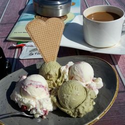 Eiscafe Lido - Pistazie und Eierpunsch